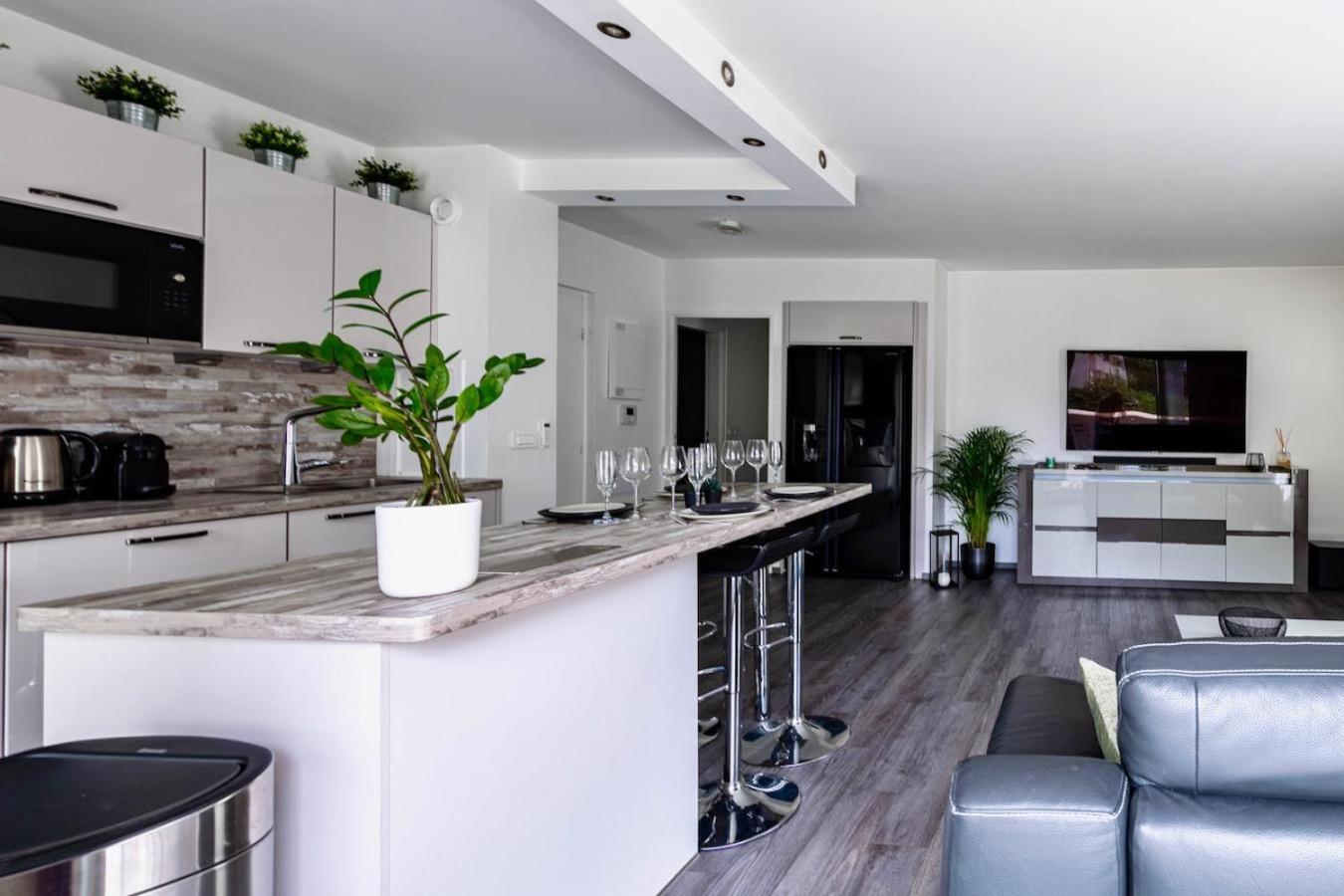Charmant Refuge Avec Jardin, A 6 Minutes A Pied Du Metro Creteil L Echat-Lovely Retreat With Garden, Located A 6-Minute Walk From Creteil L Echat Metro Station Extérieur photo