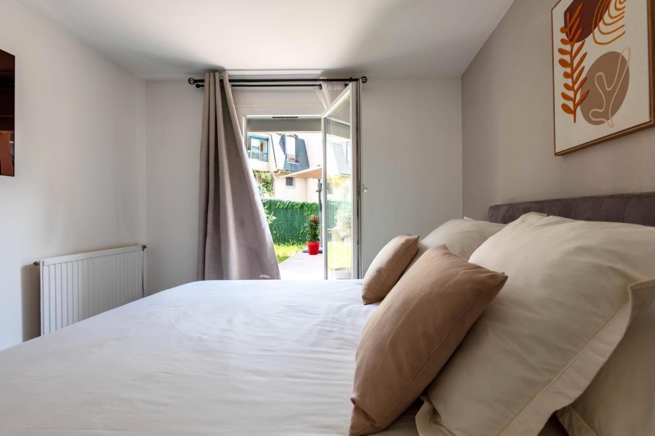 Charmant Refuge Avec Jardin, A 6 Minutes A Pied Du Metro Creteil L Echat-Lovely Retreat With Garden, Located A 6-Minute Walk From Creteil L Echat Metro Station Extérieur photo