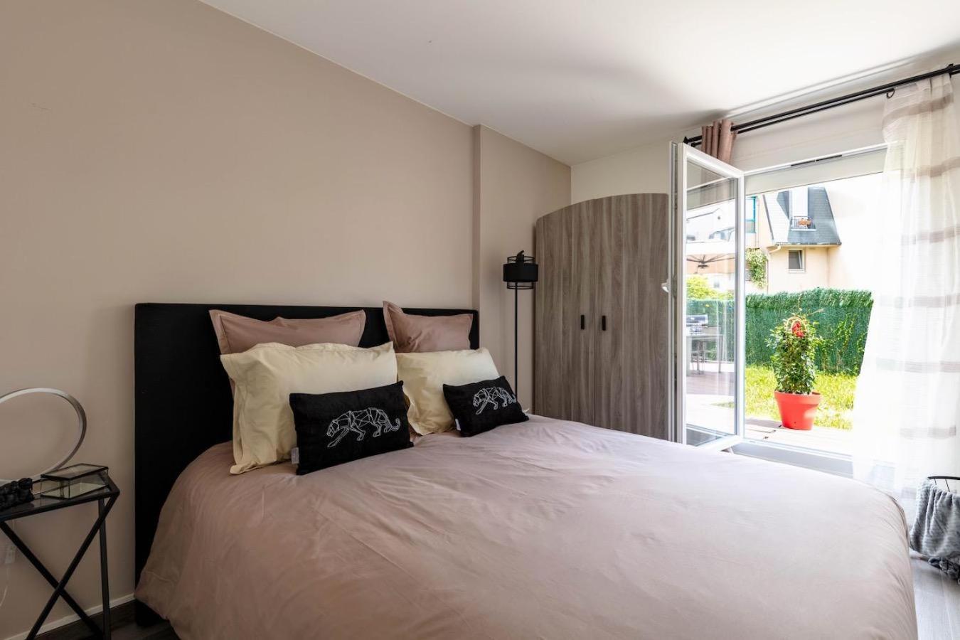 Charmant Refuge Avec Jardin, A 6 Minutes A Pied Du Metro Creteil L Echat-Lovely Retreat With Garden, Located A 6-Minute Walk From Creteil L Echat Metro Station Extérieur photo